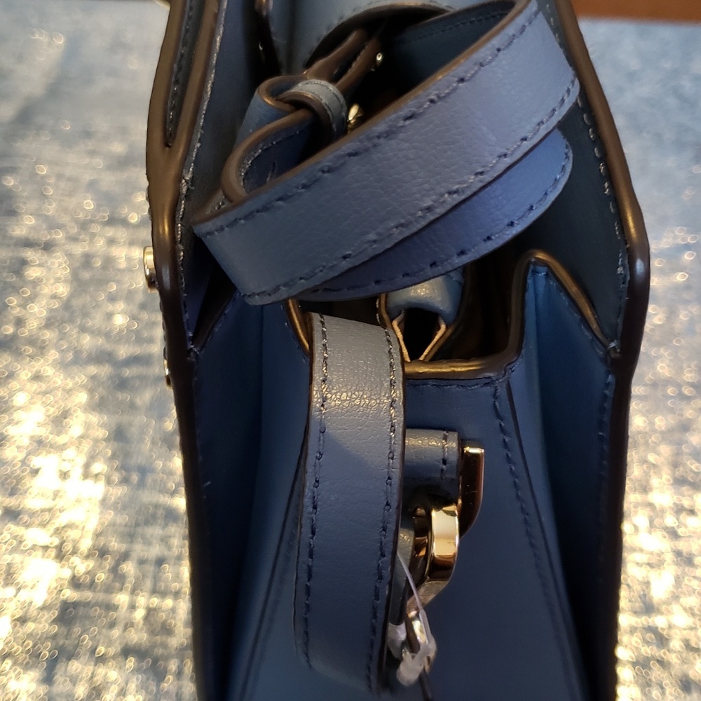 MICHAEL Kors Purse - Picture 10 of 16
